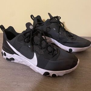 Nike React Element 55 Black and White Size 10.5 Barely worn Great condition